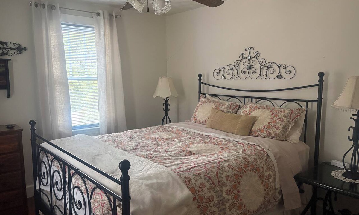 Millbury Apartment | 1 bdrm, Central Worcester/Boston, Monique Ellen at the Ellen Elizabeth Estates