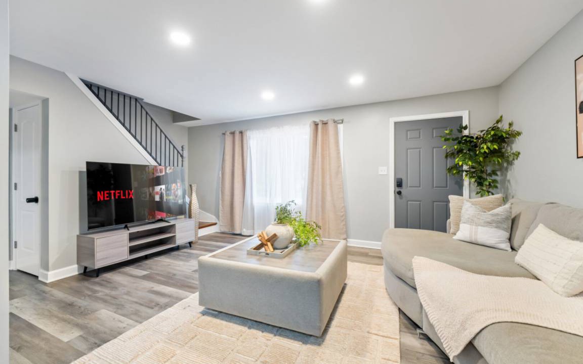 Burbank House | 113 m² House ∙ 4 bedrooms ∙ 10 guests