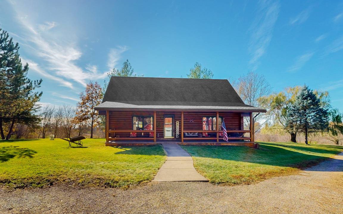 Buffalo Prairie Cabin | 130 m² Cabin ∙ 1 bedroom ∙ 6 guests
