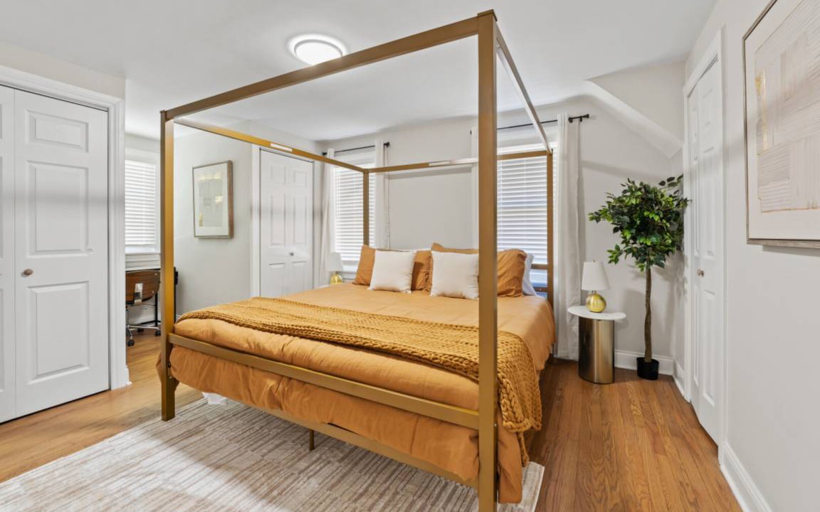 Bensenville House | 139 m² House ∙ 3 bedrooms ∙ 6 guests
