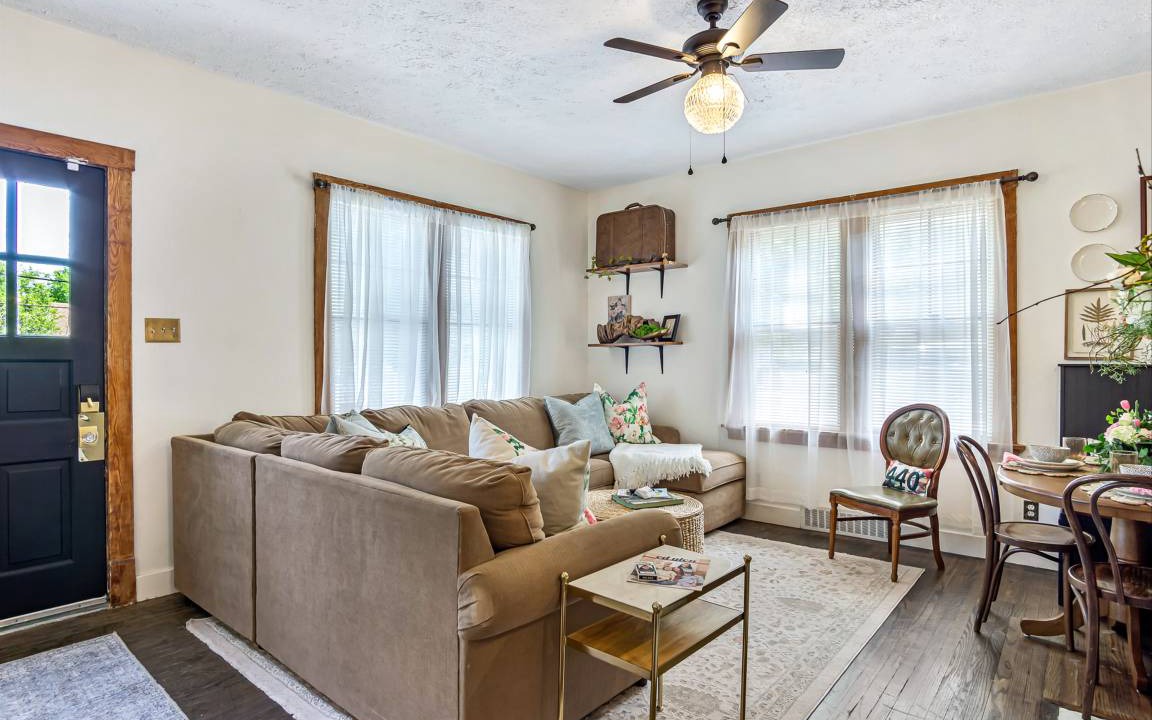 Edwardsville House | 157 m² House ∙ 3 bedrooms ∙ 9 guests