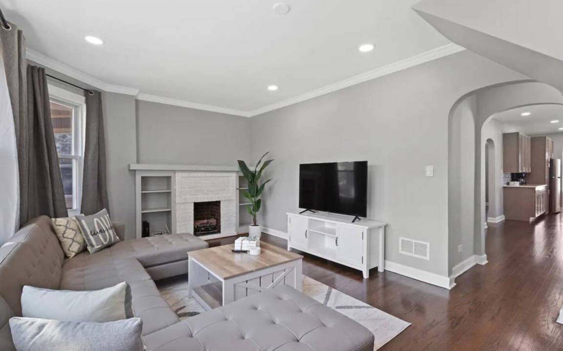 Morton Grove House | 158 m² House ∙ 3 bedrooms ∙ 11 guests