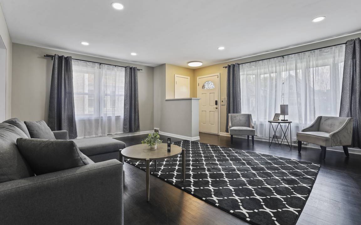 Des Plaines House | 186 m² House ∙ 3 bedrooms ∙ 10 guests