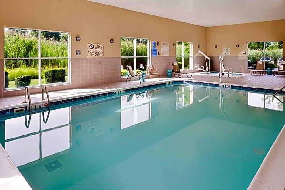 Mount Vernon Hotel | 2-Star Hotel ∙ Comfort Suites Mount Vernon