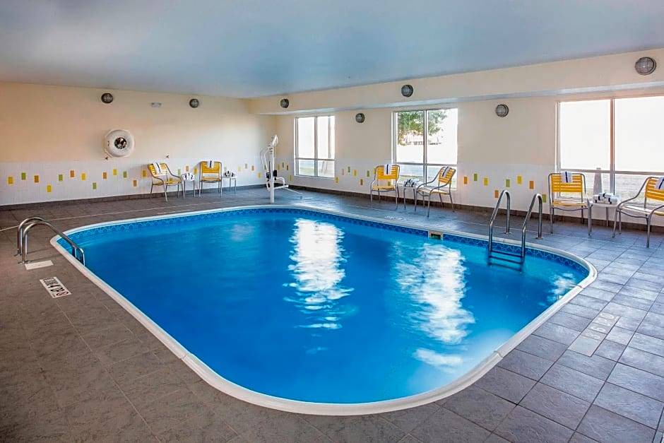 Peru Hotel | 2-Star Hotel ∙ Fairfield Inn & Suites Peru