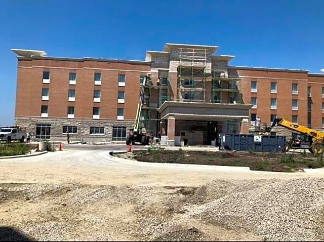 Champaign Hotel | 2-Star Hotel ∙ Hampton Inn Champaign Southwest