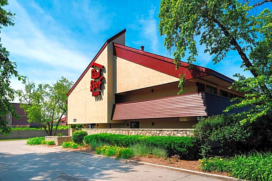 Rockford Hotel | 2-Star Hotel ∙ Red Roof Inn Rockford East - Casino District