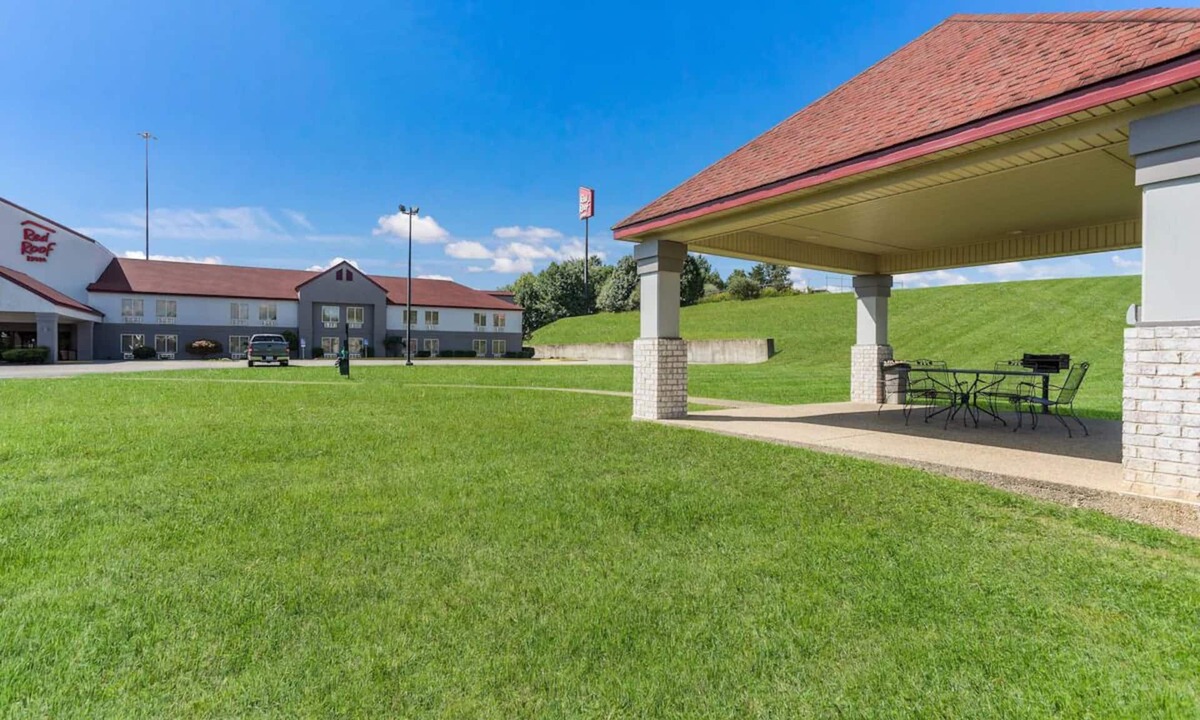 Pittsburg Apartment | 2 Units Close to Levi Jackson Wilderness Road State Park! with Free Parking!