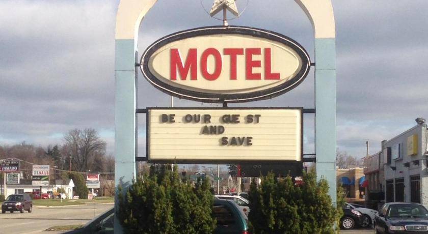 Naperville Hotel | 200 m² Motel ∙ 4 guests