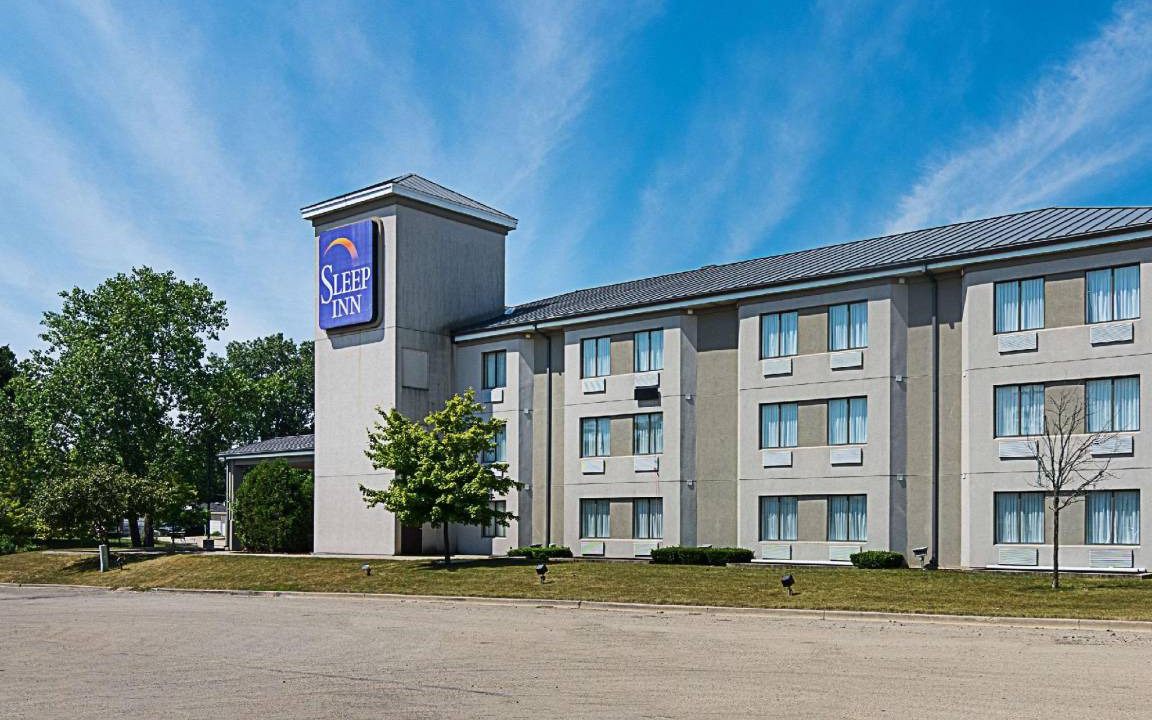 Lake Bluff Hotel | 225 m² Hotel ∙ 127 guests