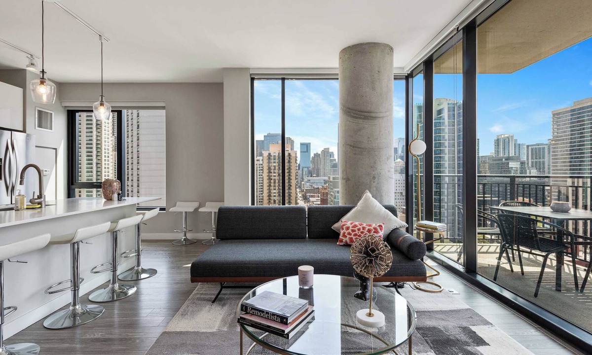 Wells Apartments St Chicago | Near North Side