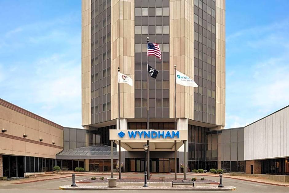 Downtown Springfield Hotel | 3-Star Hotel ∙ Wyndham Springfield City Centre