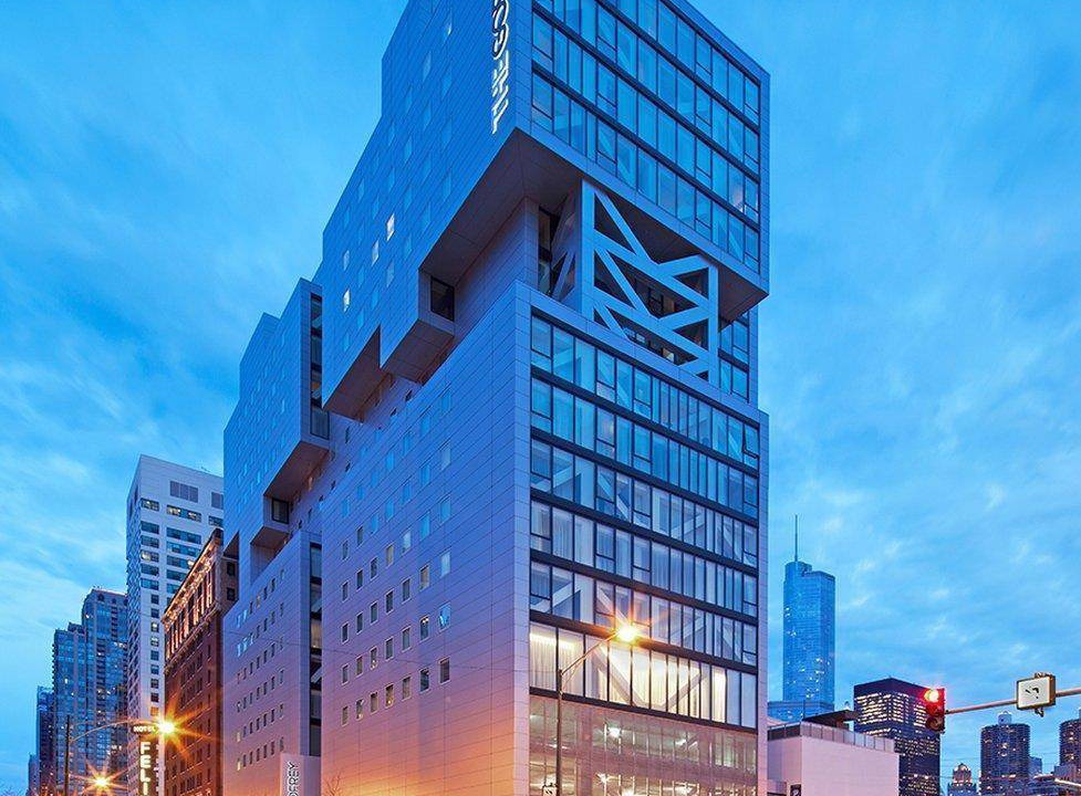 Near North Side Hotel | 34 m² Hotel ∙ 127 guests