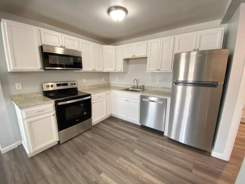 Oneonta Apartment | 3rd Base Apt 2 All Star Baseball Rentals