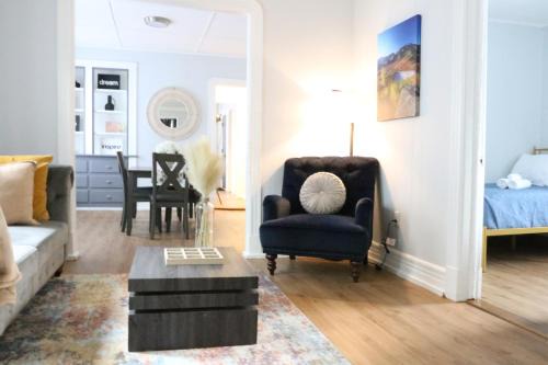 Schenectady Apartment | 4 bedroom short term rental furnished Apt