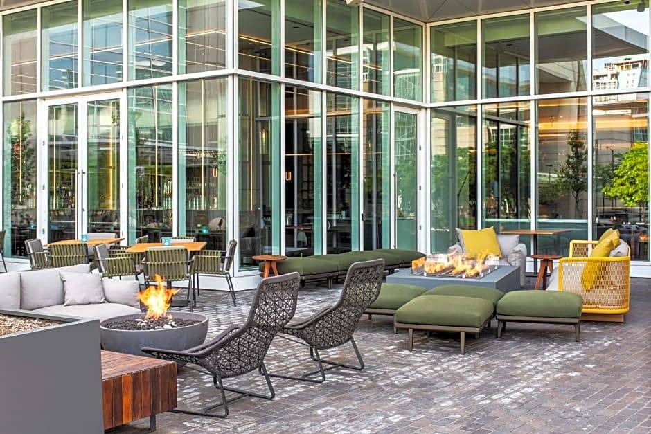 Near South Side Hotel | 4-Star Hotel ∙ Hyatt Regency McCormick Place