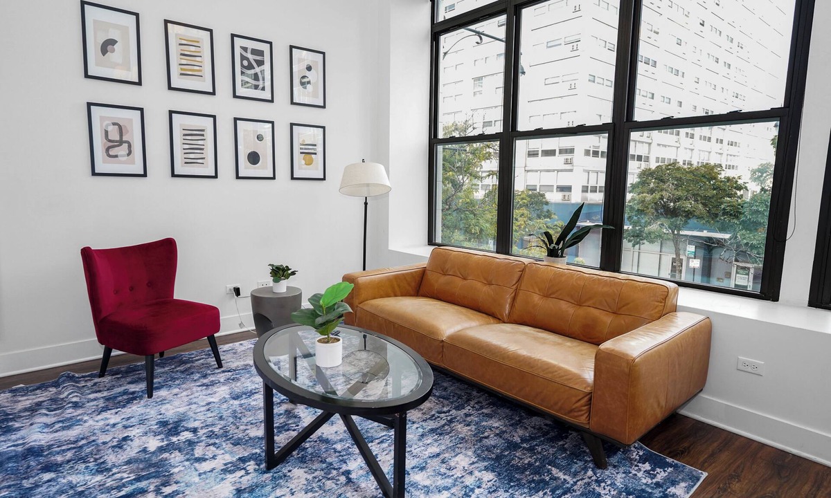Near South Side Apartment | 420 friendly 3BR/2BA heaven with optional parking and sleeps 8