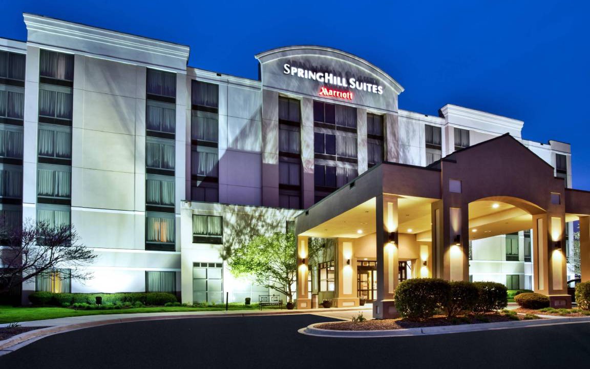 Burr Ridge Hotel | 44 m² Hotel ∙ 127 guests