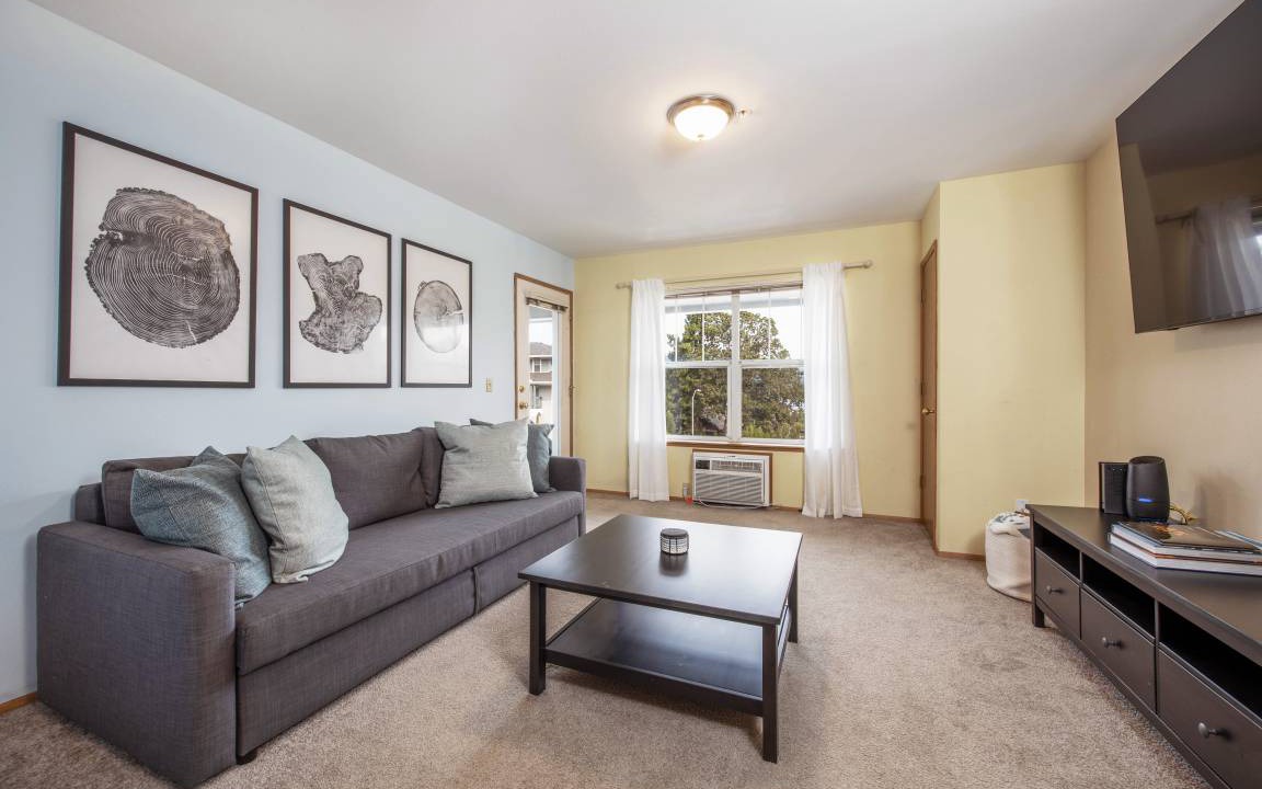 Romeoville Condo | 65 m² Condo ∙ 1 bedroom ∙ 4 guests
