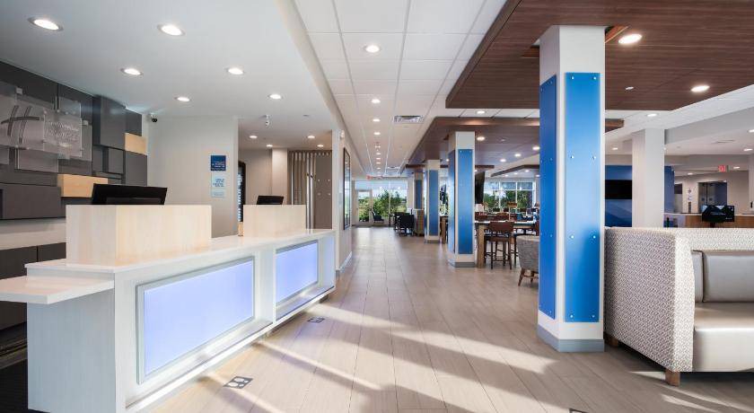 Hoffman Estates Hotel | 65 m² Hotel ∙ 127 guests