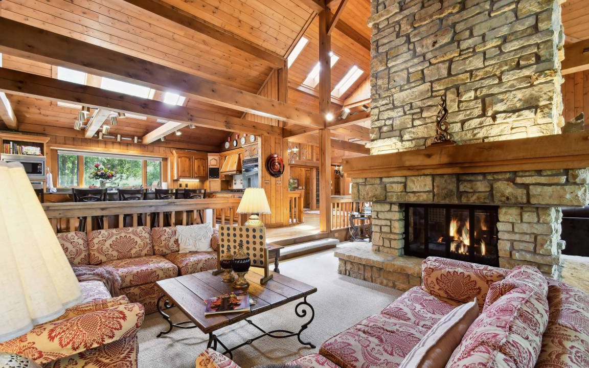 The Galena Territory House | 836 m² House ∙ 6 bedrooms ∙ 14 guests