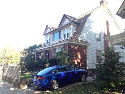 Ditmas Park Bed & Breakfast | A and FayeBed and Breakfast, Inc,
