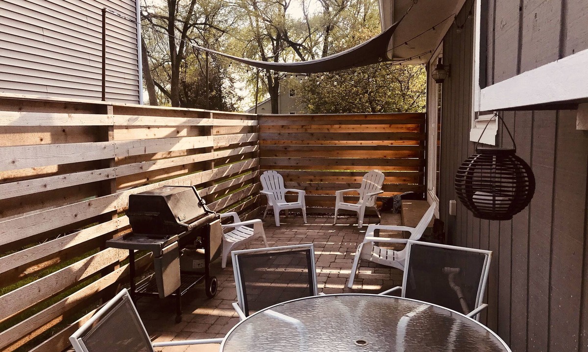 Wheaton House | Adorable home near downtown Wheaton no up-charge for additional guests.