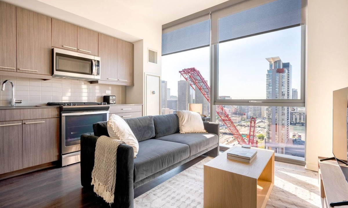West Loop Apartment | Amazing West Loop Studio w/W/D, Gym & Lounge, nr L, by Blueground