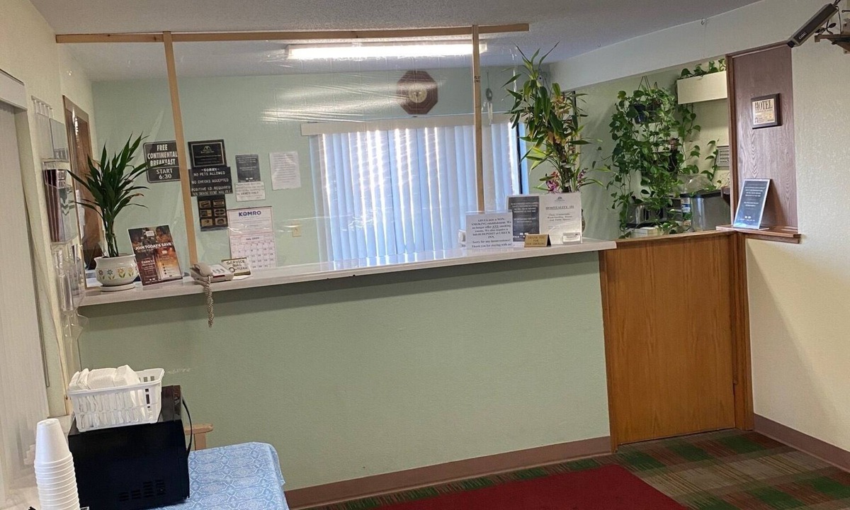 Champaign Hotel | Americas Best Value Inn Champaign
