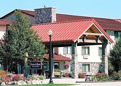 Oswego Hotel | AmericInn by Wyndham Oswego