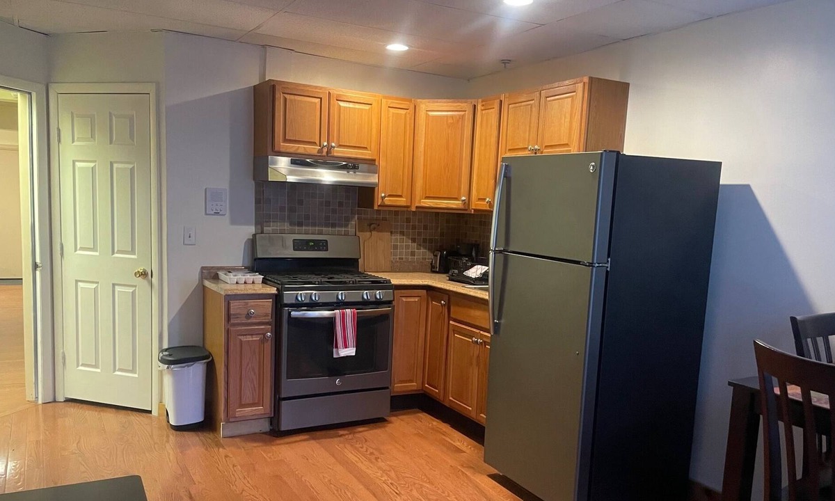 Walton Apartment | Apartment, parks