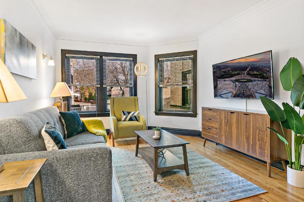 North Center Apartment | Apartments in Chicago, IL, USA