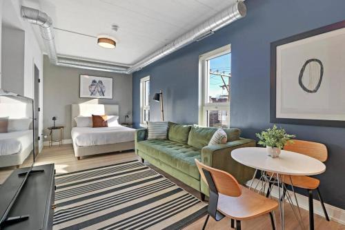 Lakeview Apartment | Apartments in Chicago, IL, USA