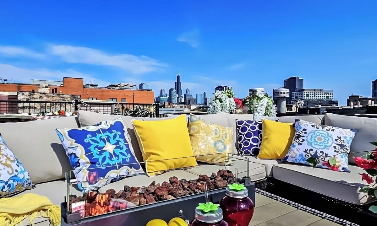 West Town Apartment | Art Villa