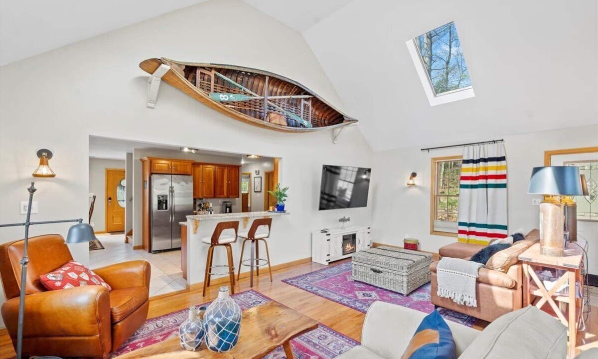 Lake George House | Assembly Point house