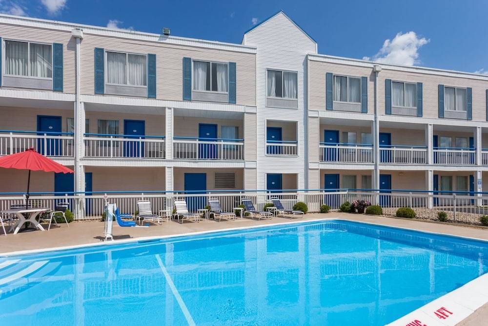 Orange Prairie Hotel | Baymont by Wyndham Peoria