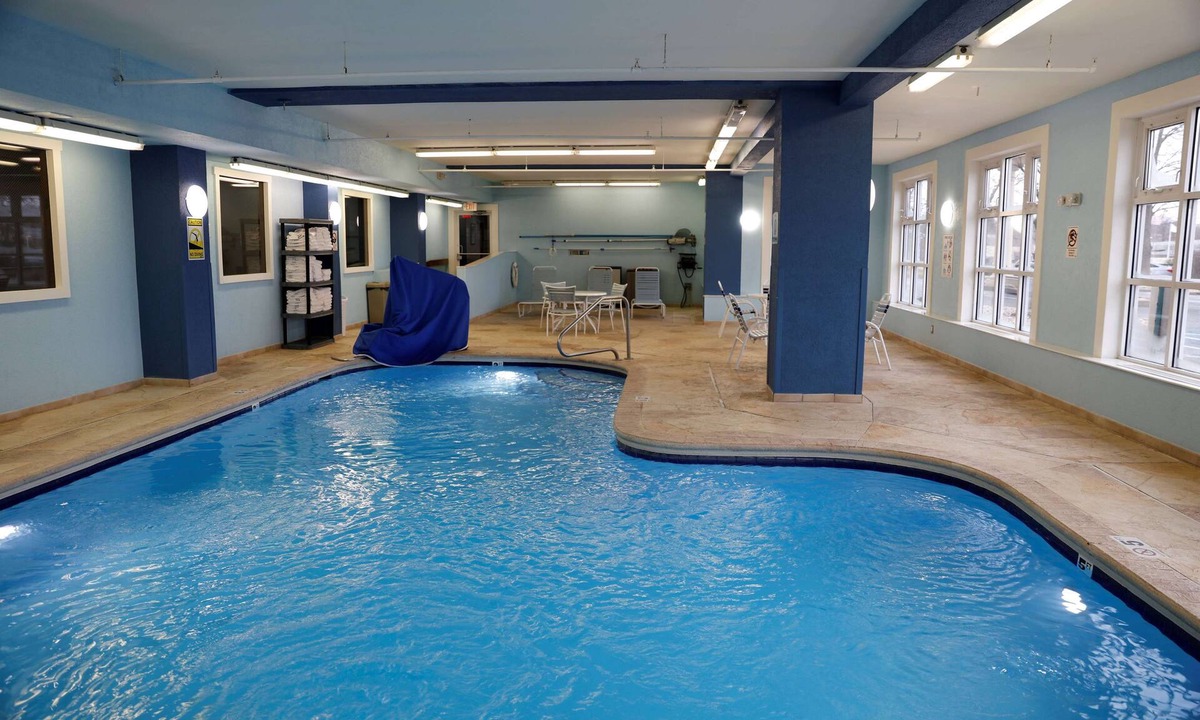 Rockford Hotel | Baymont by Wyndham Rockford