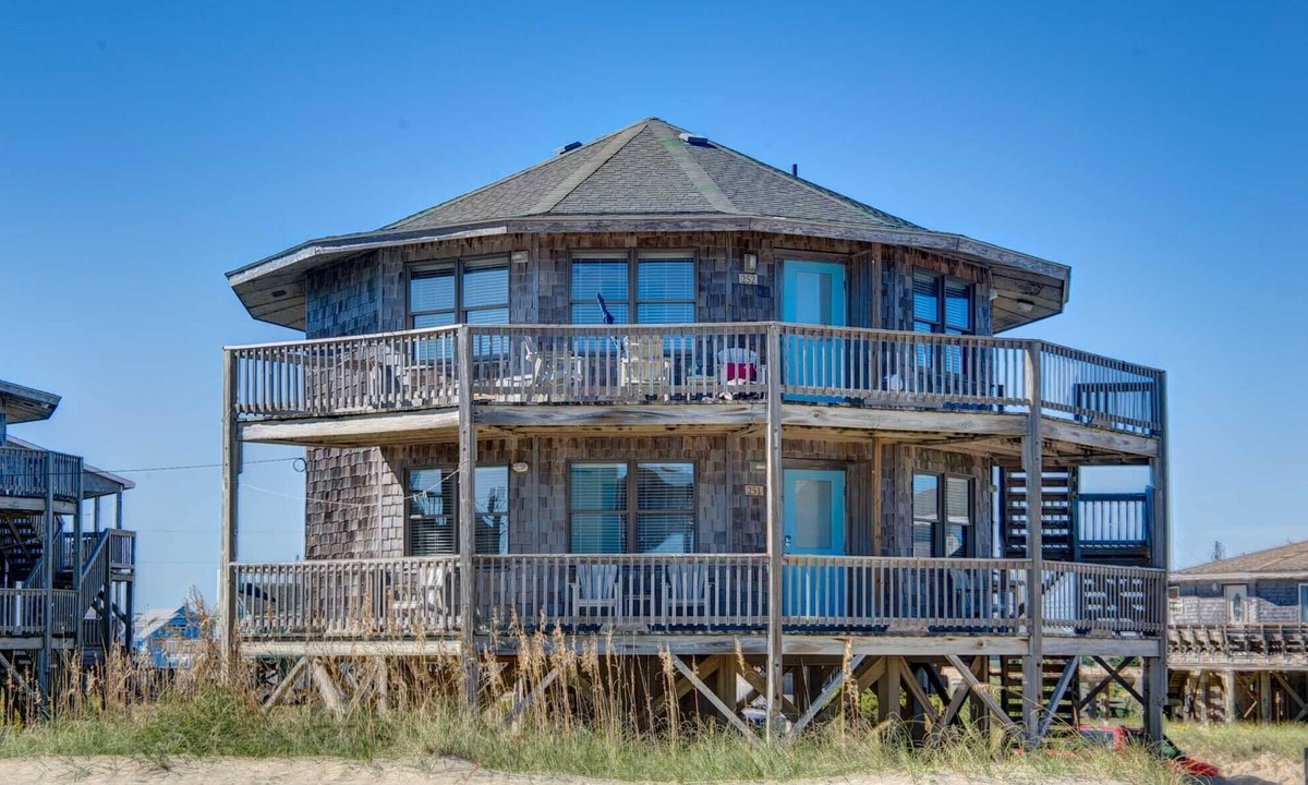 Buxton Cottage | Beach Break Cottage- Excellent Ocean Views- Steps to Beach- Community Pool