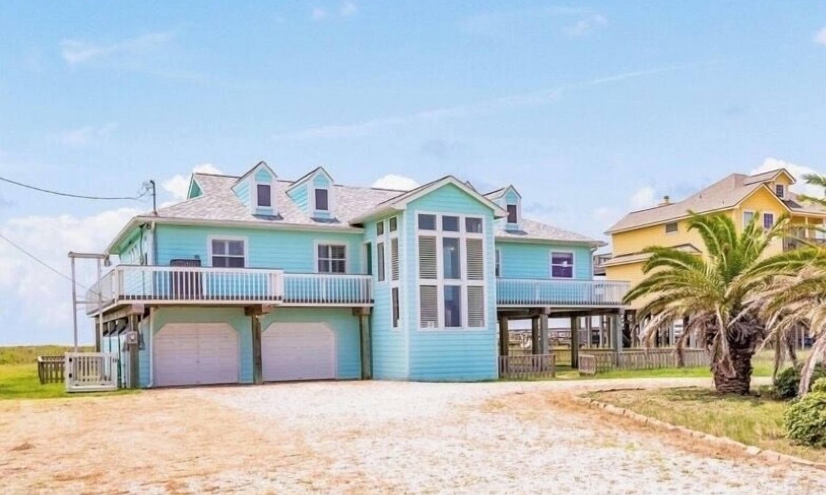 Surfside Beach House | Beachfront Escape – Beach Views from Wraparound Porch Private Walkover W Seating