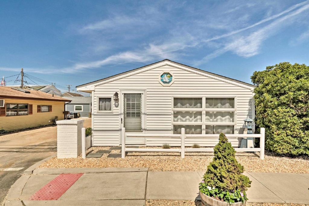 Ocean Beach III House | Beachy Lavallette Cottage w/Outdoor Shower, Patio
