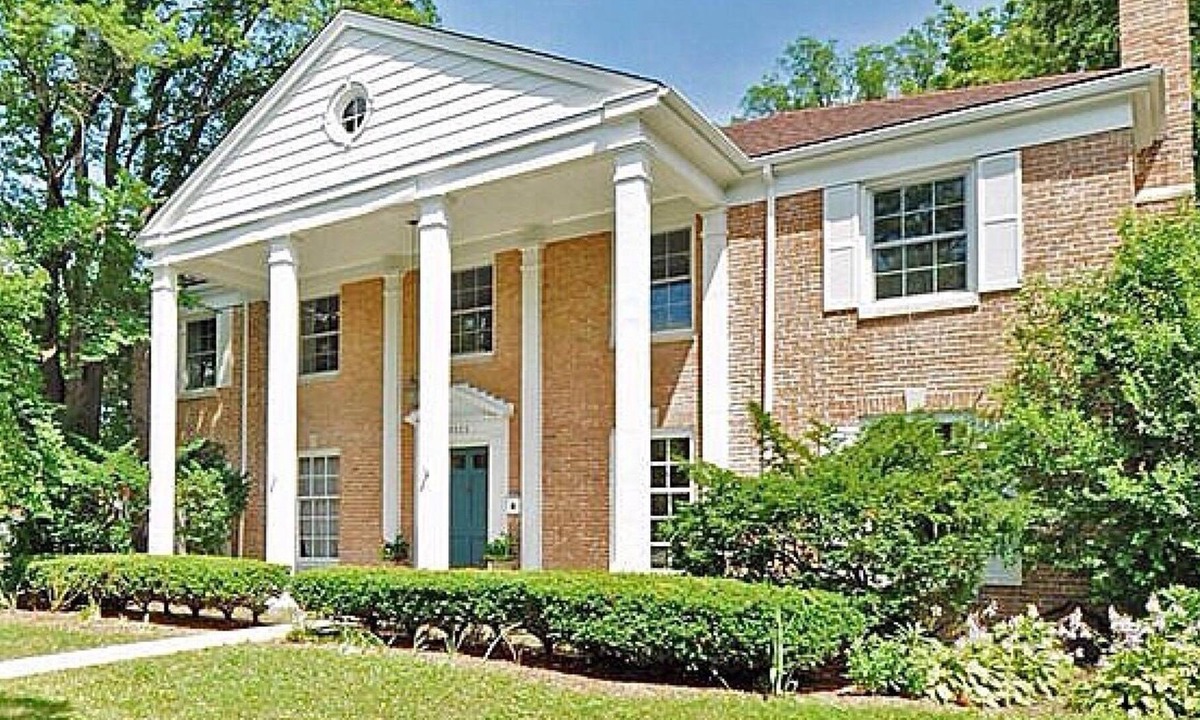 Evanston House | Beautiful Historic Colonial