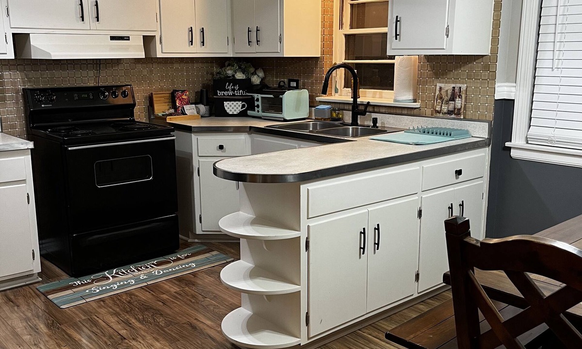 Evergreen Park Apartment | Beautiful Luxury Apartment in the Southwest Suburbs of Chicago
