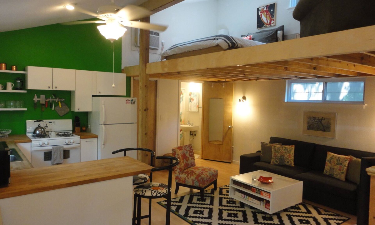 South River City House | Best Central Location/Private Urban Oasis/Travis Heights Near SoCo & Downtown