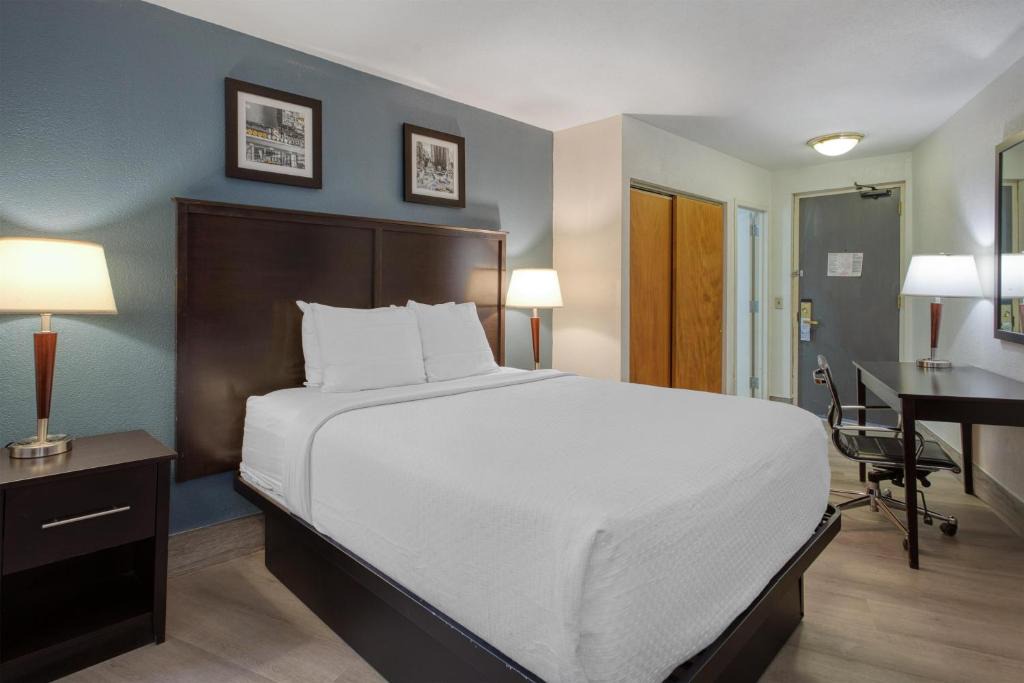 Bay Ridge Hotel | Best Western Gregory Hotel