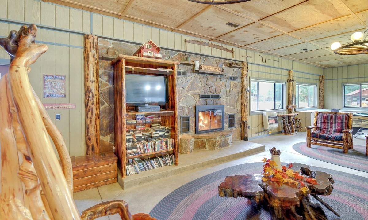 St. Regis Apartment | Black Diamond Guest Ranch Studio: Hike & Fish