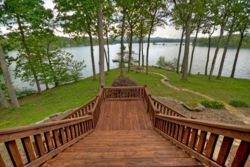 Blue Ridge House | Blue Ridge Lake Retreat