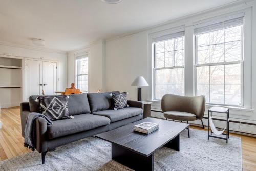 North Brookline Apartment | Blueground Brookline gym wd nr dining BOS-929