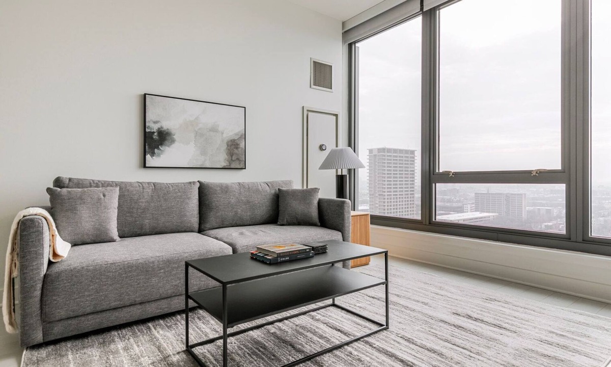 West Loop Apartment | Blueground | West Loop, pool & AC, nr Willis