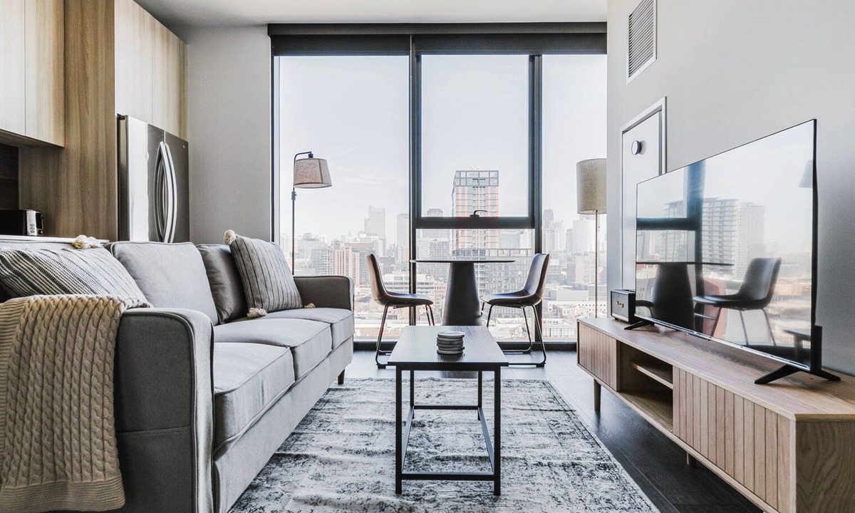 Near West Side Apartment | Blueground | West Loop, rooftop pool & gym