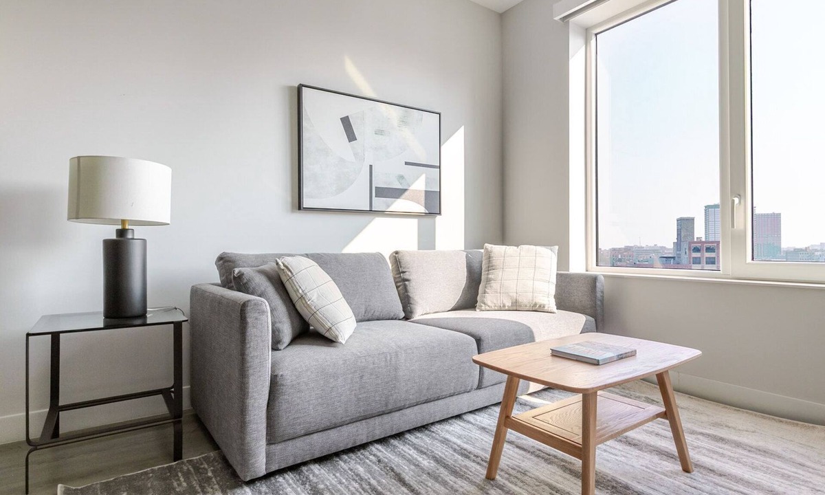 West Town Apartment | Blueground | West Town, pets allowed, nr Park